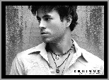 Enrique Iglesias, Naszyjniki